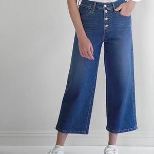 NEW Levi’s Mile High Cropped Wide Jean